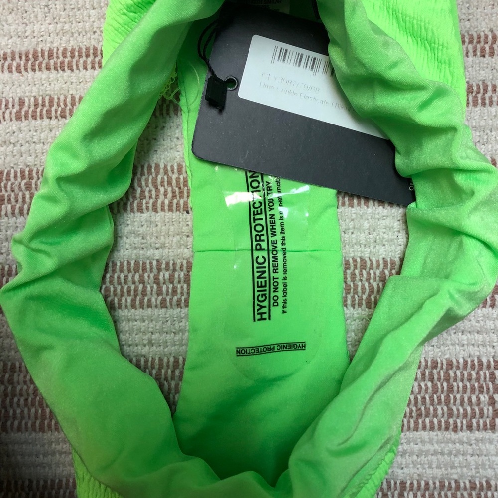 ❗️NWT❗️| PrettyLittleThing | Swim Bottom. Size 2. - Picture 3 of 3
